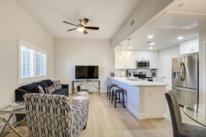 Central Tucson Condo with Community Pool and Hot Tub!